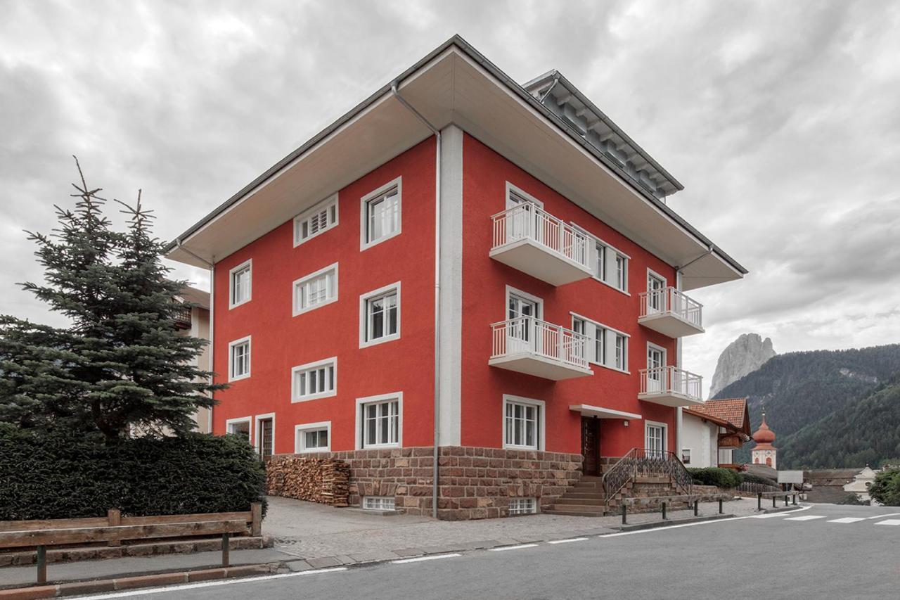 Hotel Casa Al Sole St. Ulrich in Gröden Exterior foto